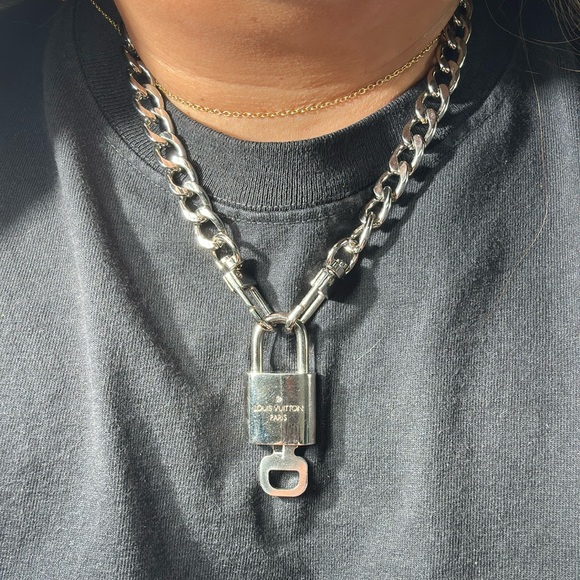 Authentic Louis Vuitton Silver Lock & Key with nonbranded necklace - Picture 3 of 6